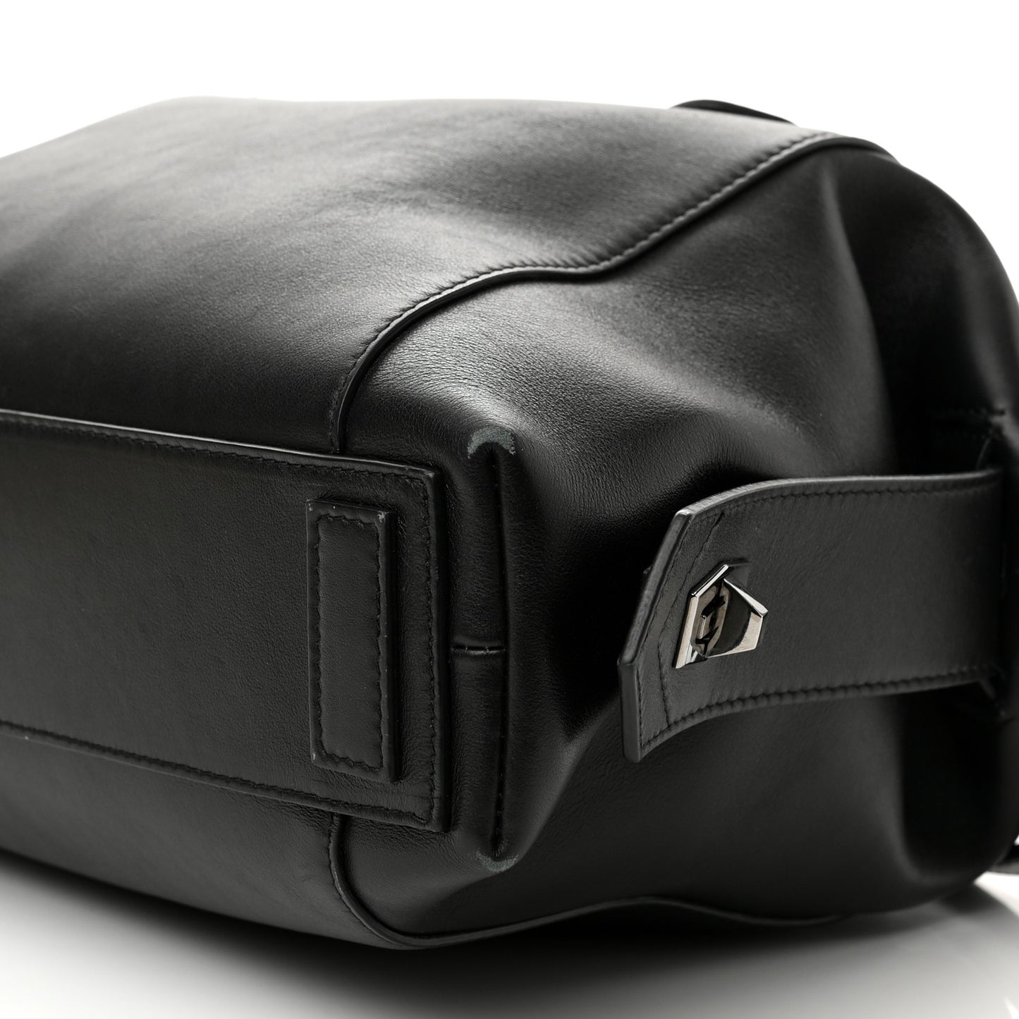 Smooth Calfskin Small Soft Antigona Black
