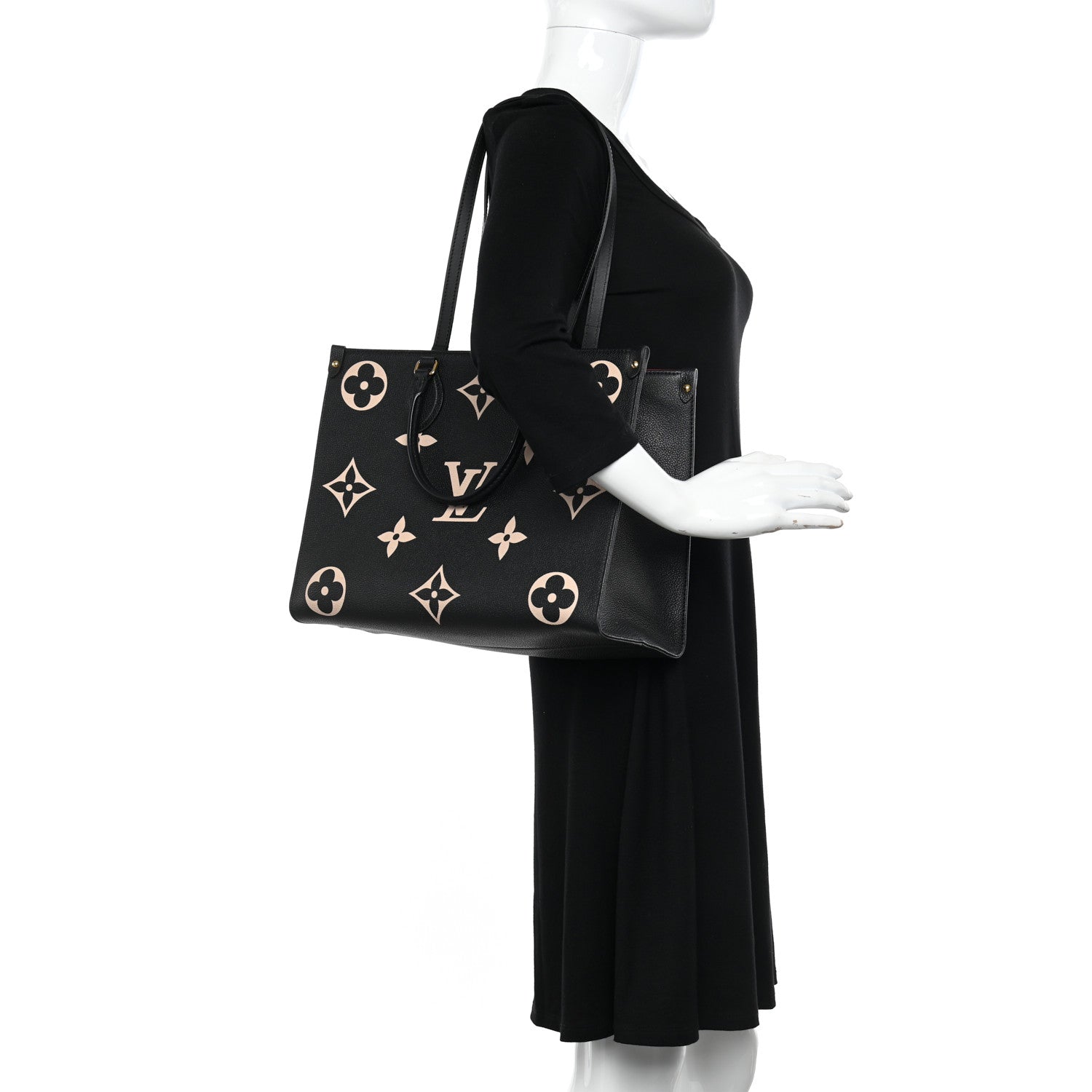 Louis Vuitton LOUIS VUITTON Empreinte Monogram Giant Onthego MM Black Beige 2 of 9