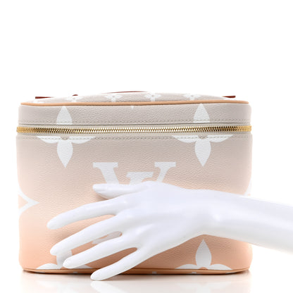 Louis Vuitton Monogram Giant By The Pool Nice BB Brume 2 of 7