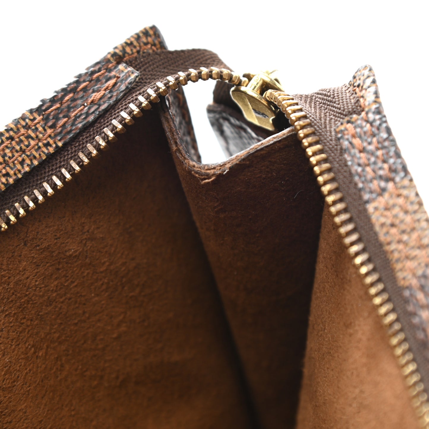 Damier Ebene Marais Bucket Pouch