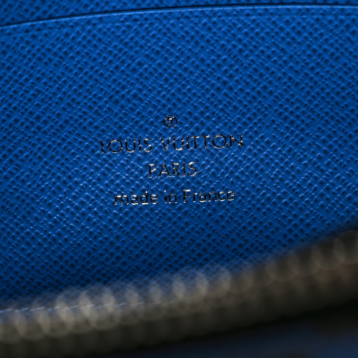 Giant Damier Graphite Alpha Wearable Wallet Navy