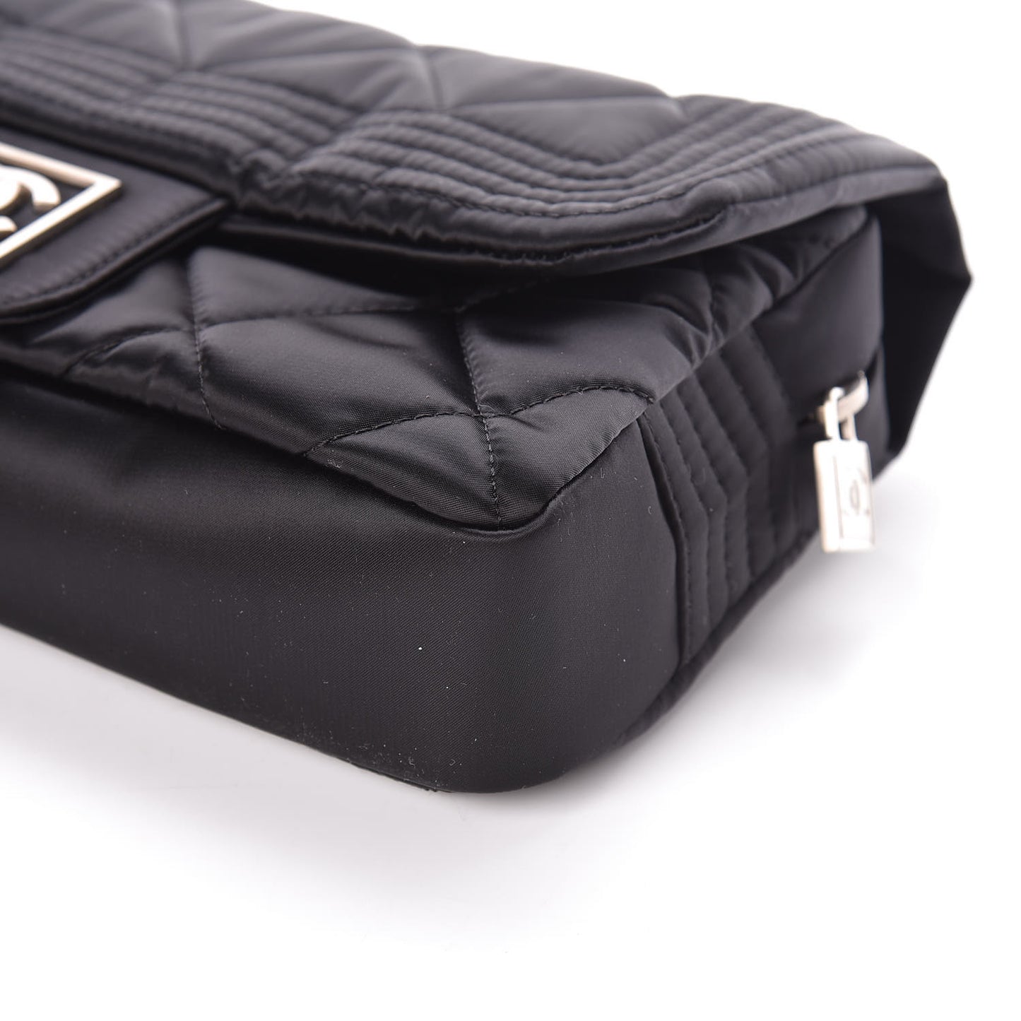 Nylon Ski Sport Flap Black