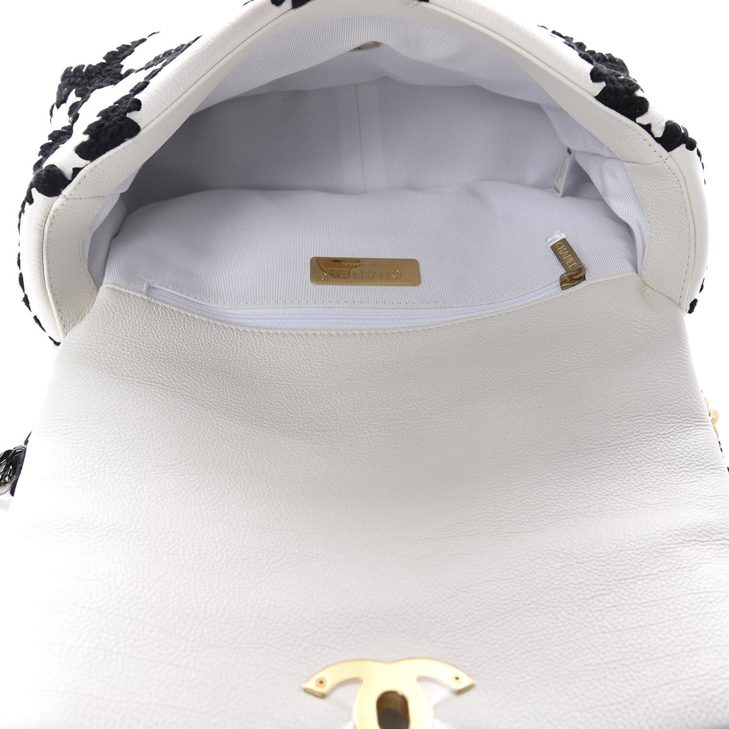 Calfskin Crochet Medium 19 Flap White Black