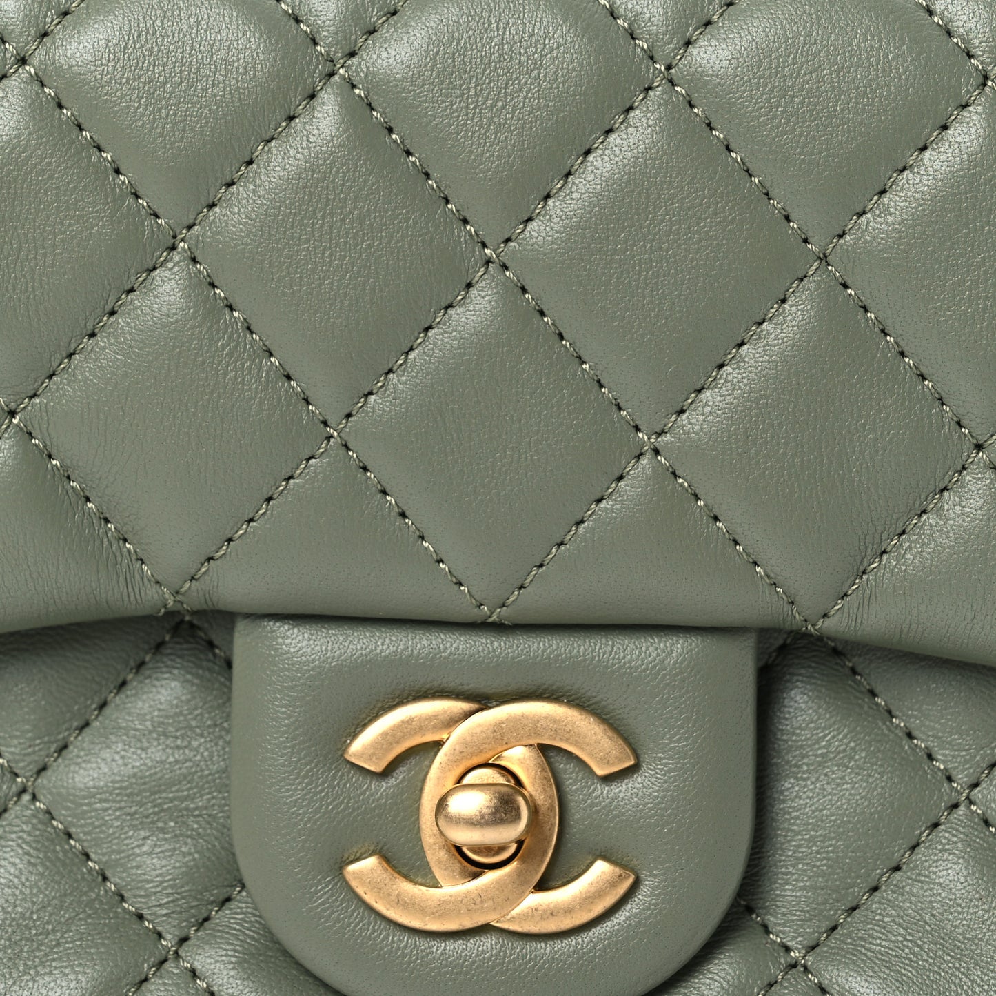 Lambskin Quilted Mini Pearl Crush Flap Green