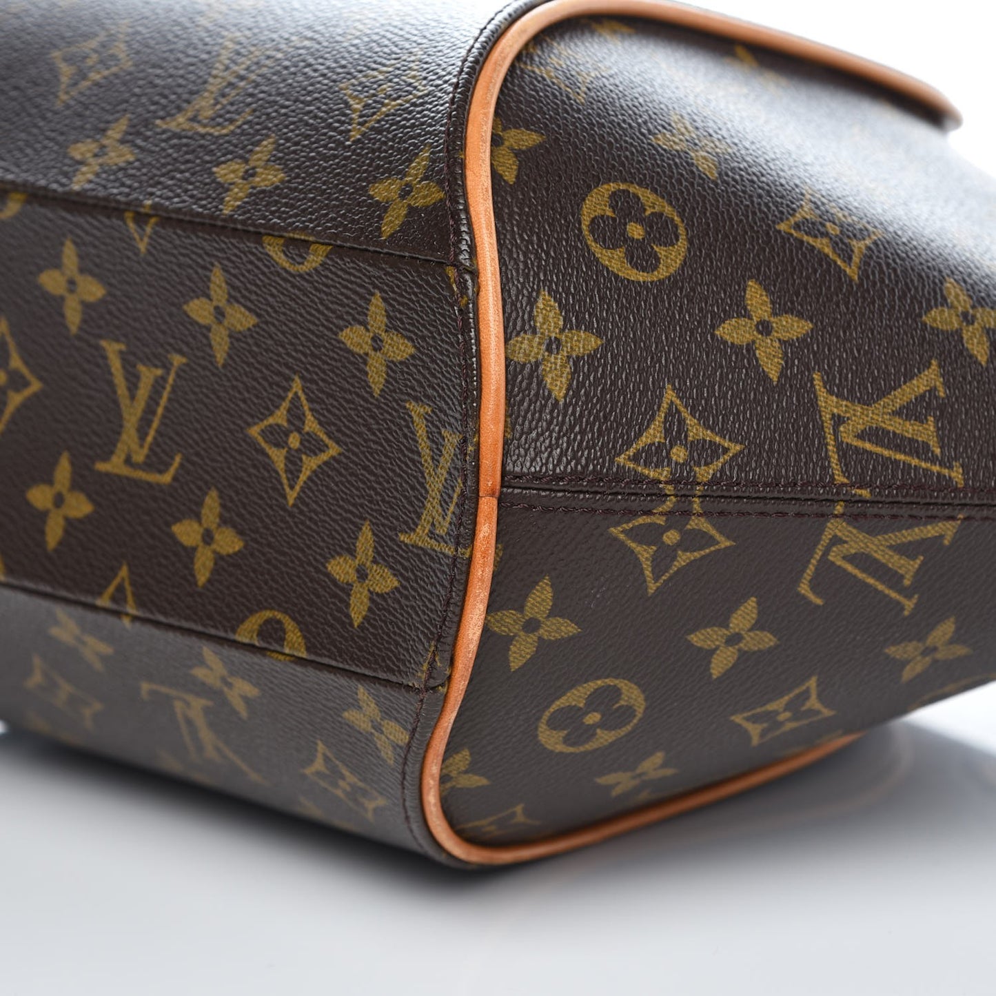 Monogram Ellipse MM
