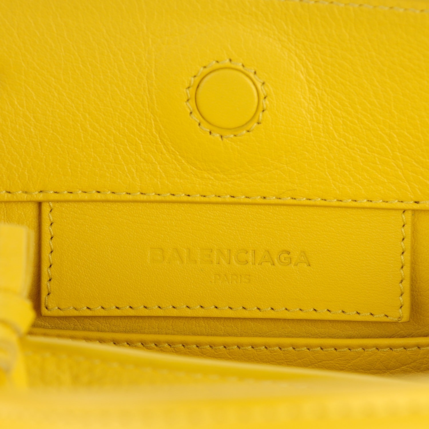 Balenciaga Veau Papier A6 Zip Around Tote Jaune Soleil 6 of 7