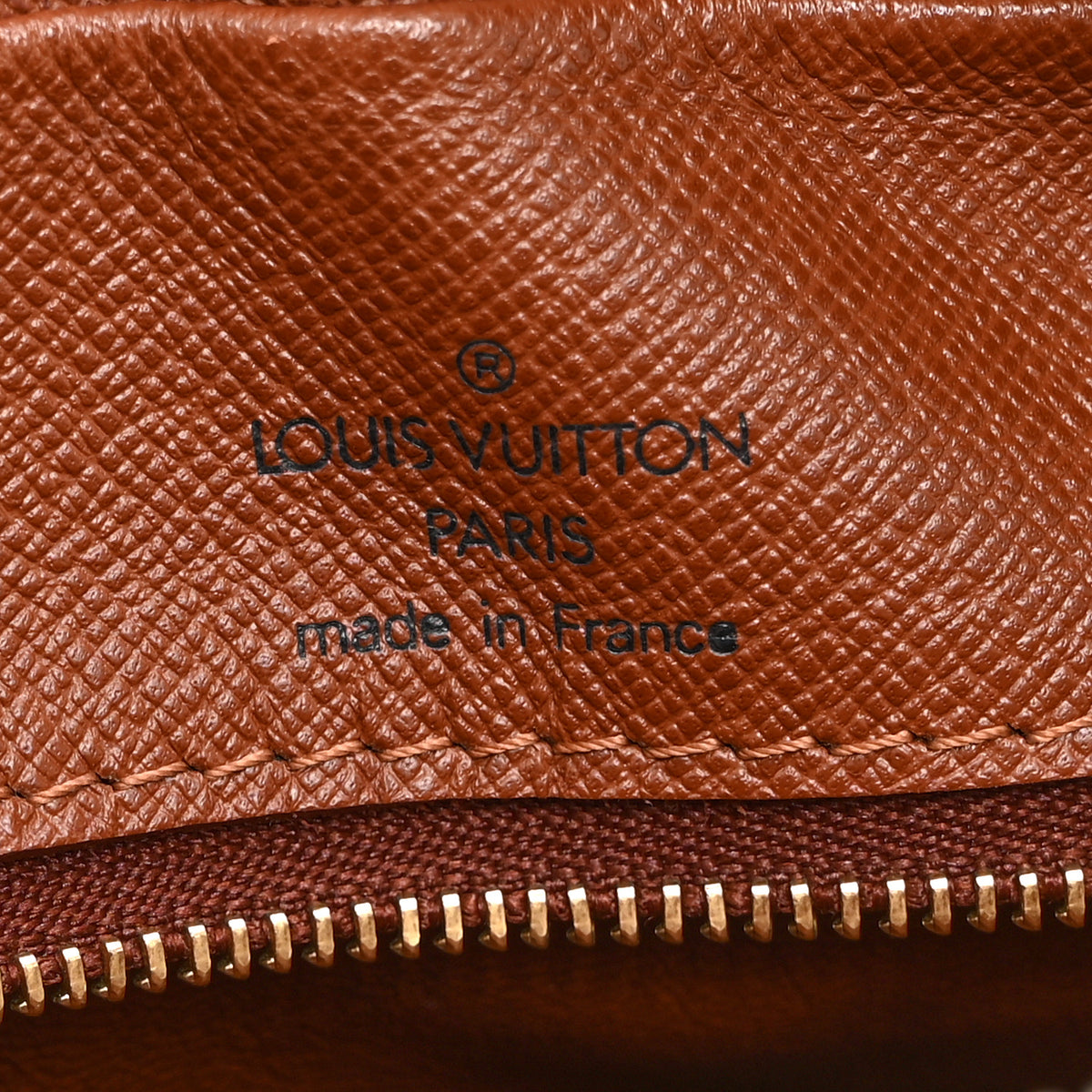 Monogram Nil 28