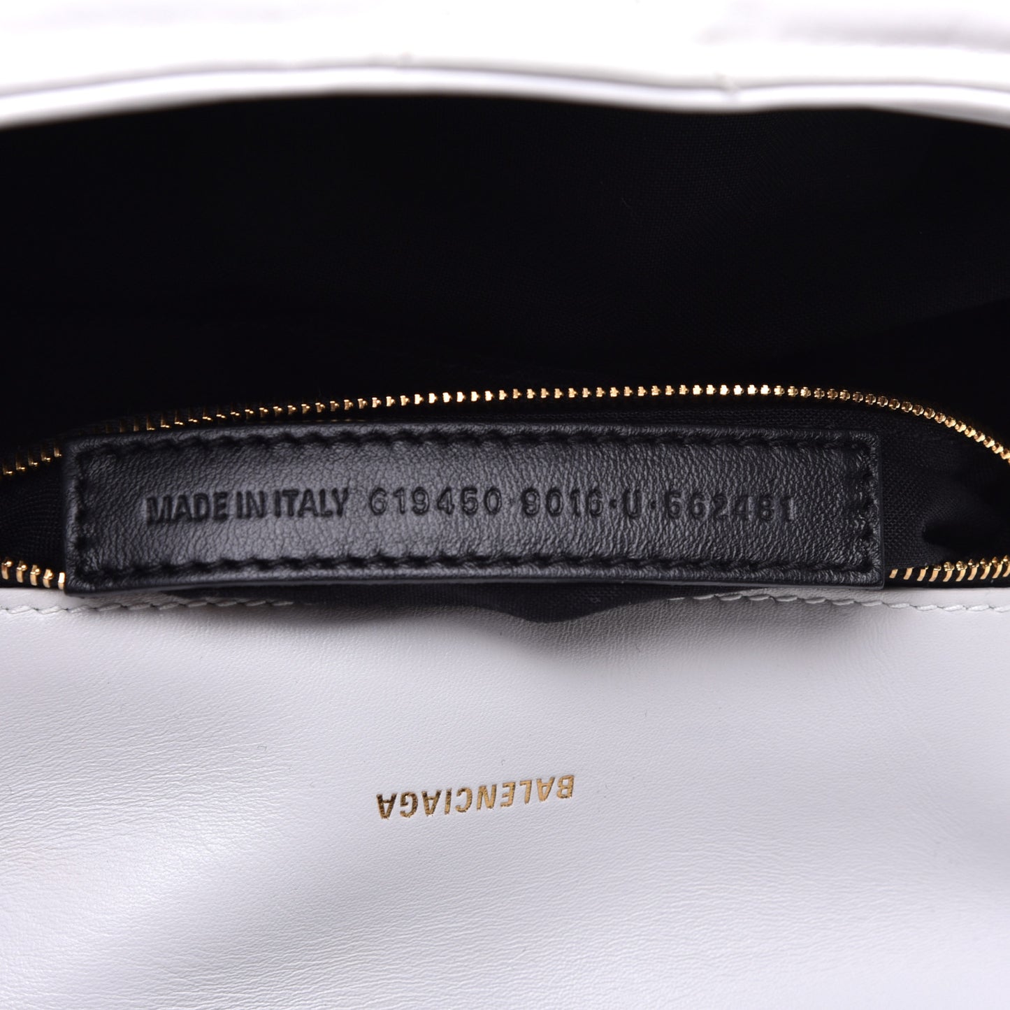 Nappa Calfskin Quilted Touch B Puffy Clutch White