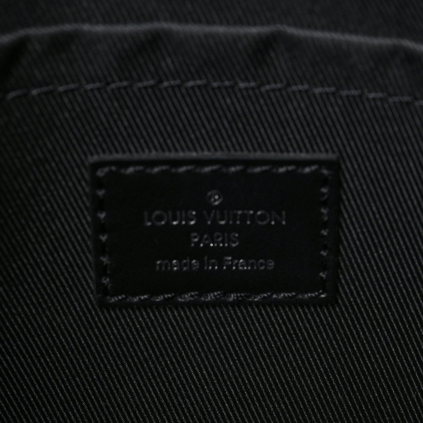 Taurillon Monogram Steamer Messenger Black