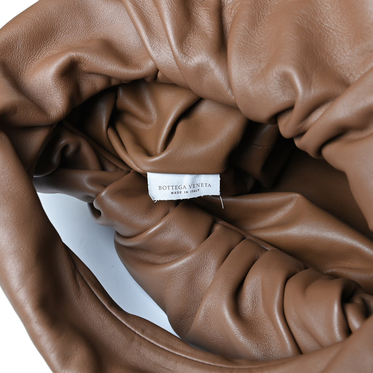 Smooth Butter Calfskin Small The Shoulder Pouch Cammello