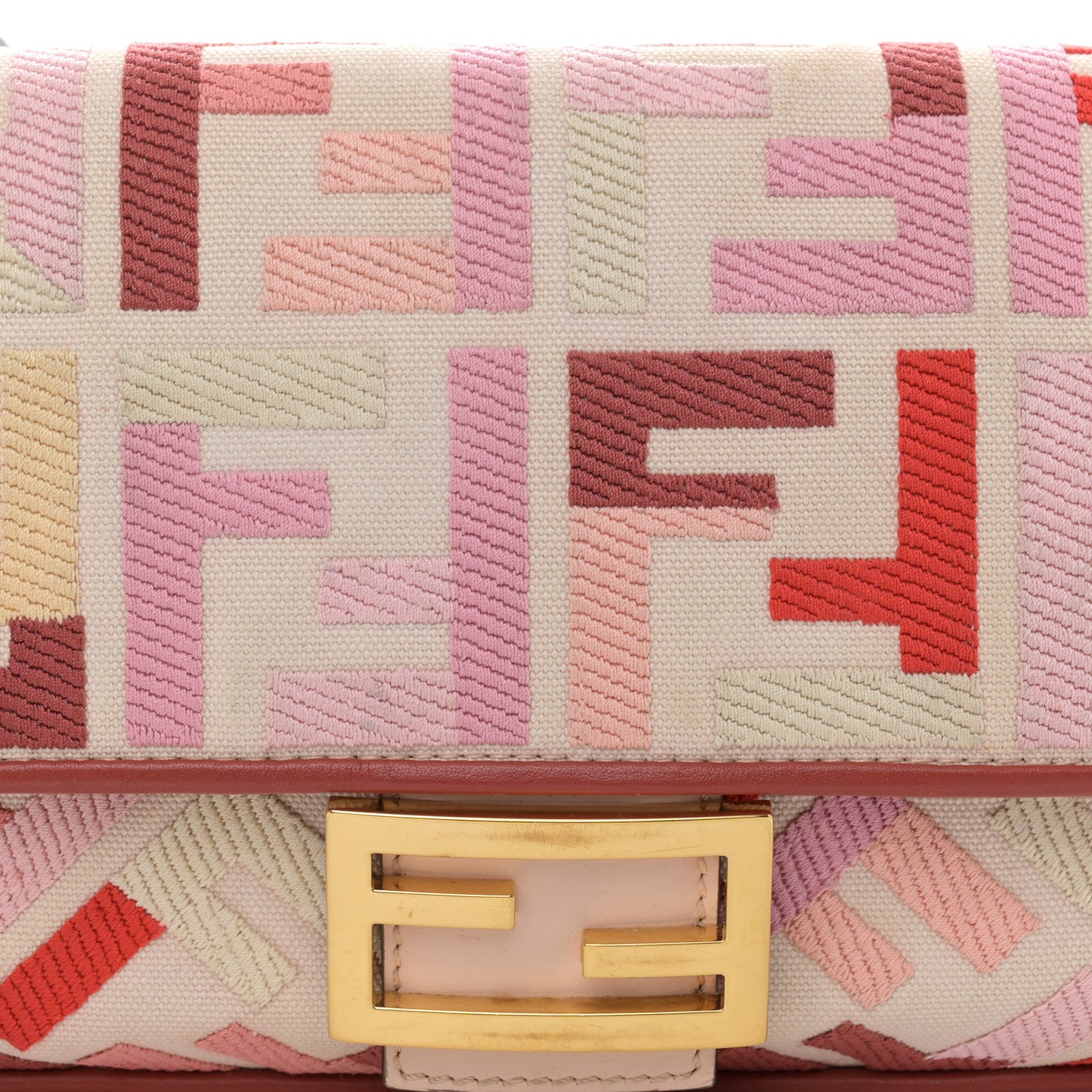 Canvas Vitello King FF Embroidered Baguette Rosa Quarzo Bloody Mary Multicolor