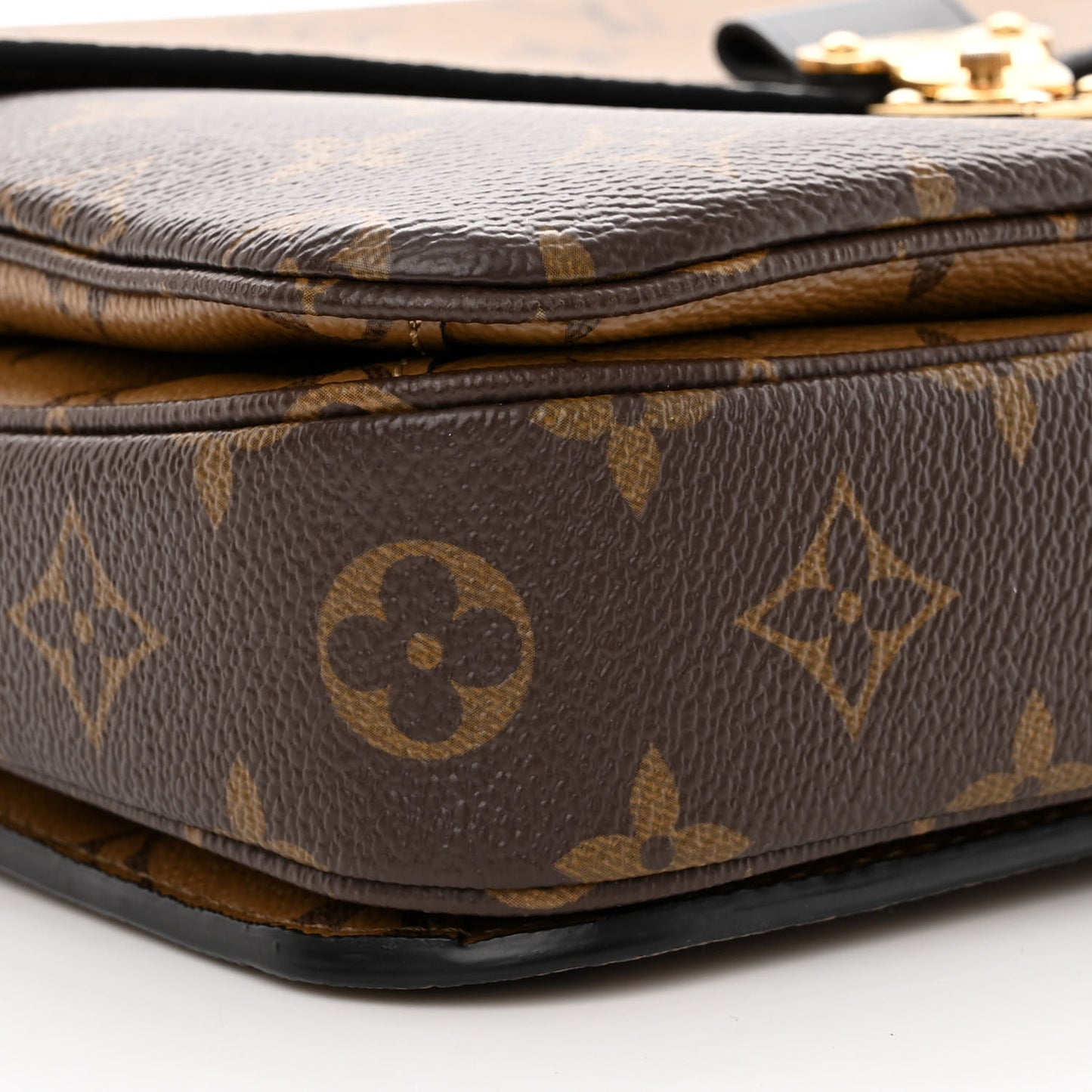 Reverse Monogram Pochette Metis