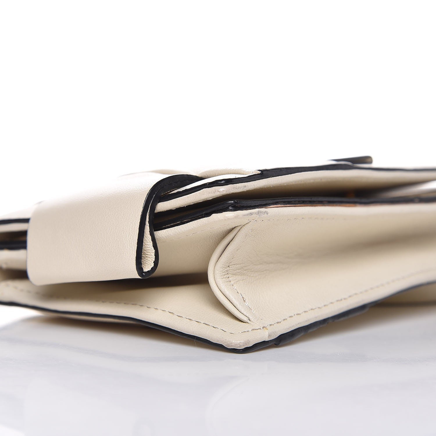 Valentino Garavani Nappa Clutch Ivorie 10 of 13