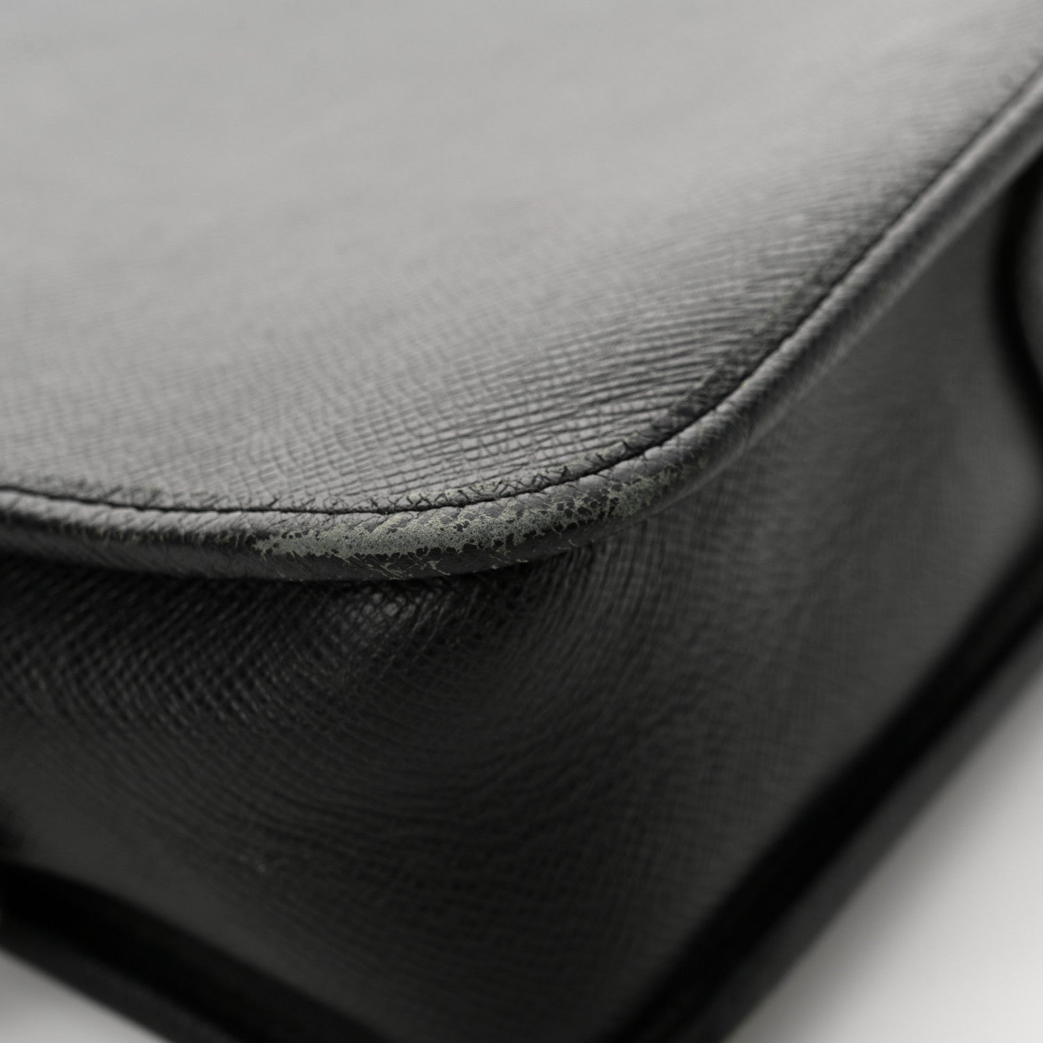 Louis Vuitton Taiga Andrei Ardoise 25 of 31