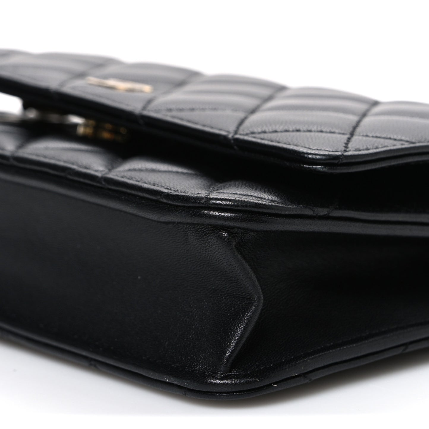 Lambskin Quilted Wallet On Chain WOC Black