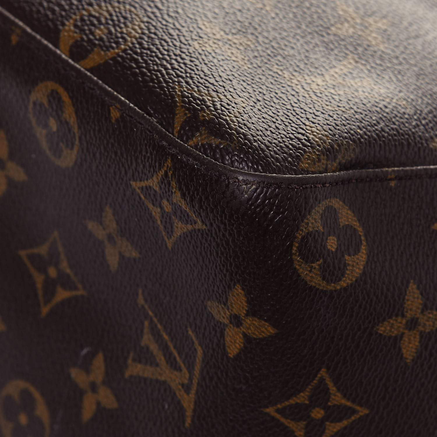 Louis Vuitton Monogram Looping GM 9 of 20