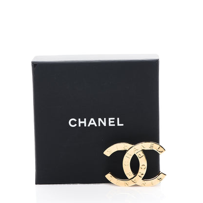 Chanel Metal Paris Button CC Large Brooch Gold 4 of 4