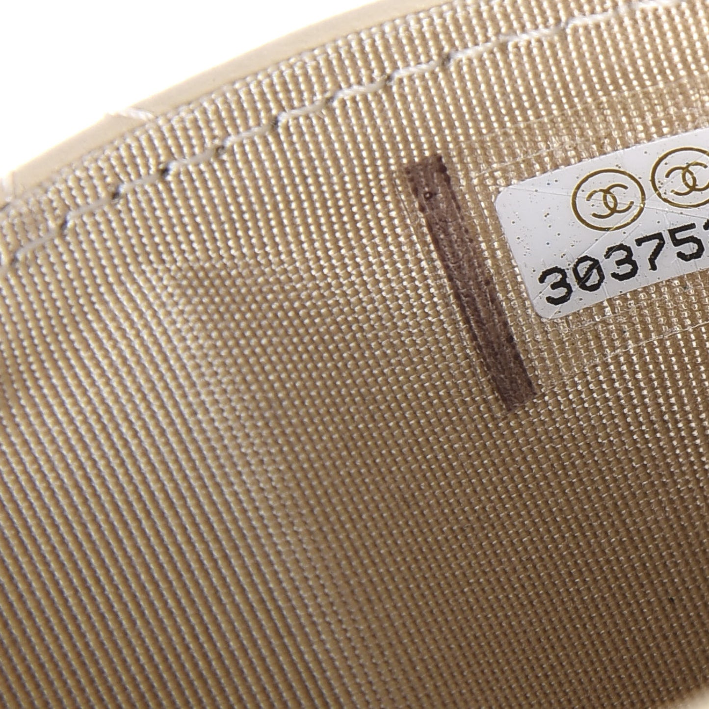 Shiny Goatskin Quilted Chanel 19 Card Holder Beige