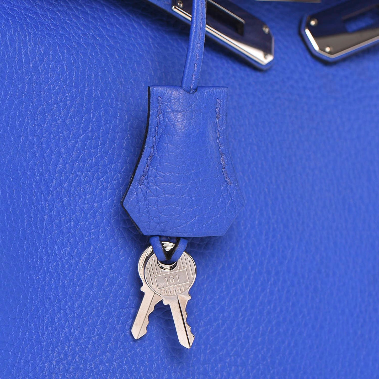 Taurillon Clemence Kelly Retourne 32 Bleu Electrique