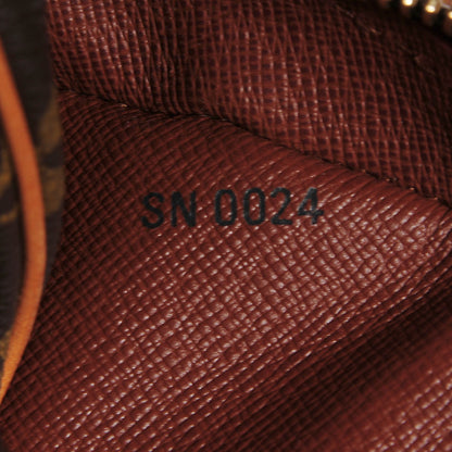 Louis Vuitton Monogram Blois 7 of 7