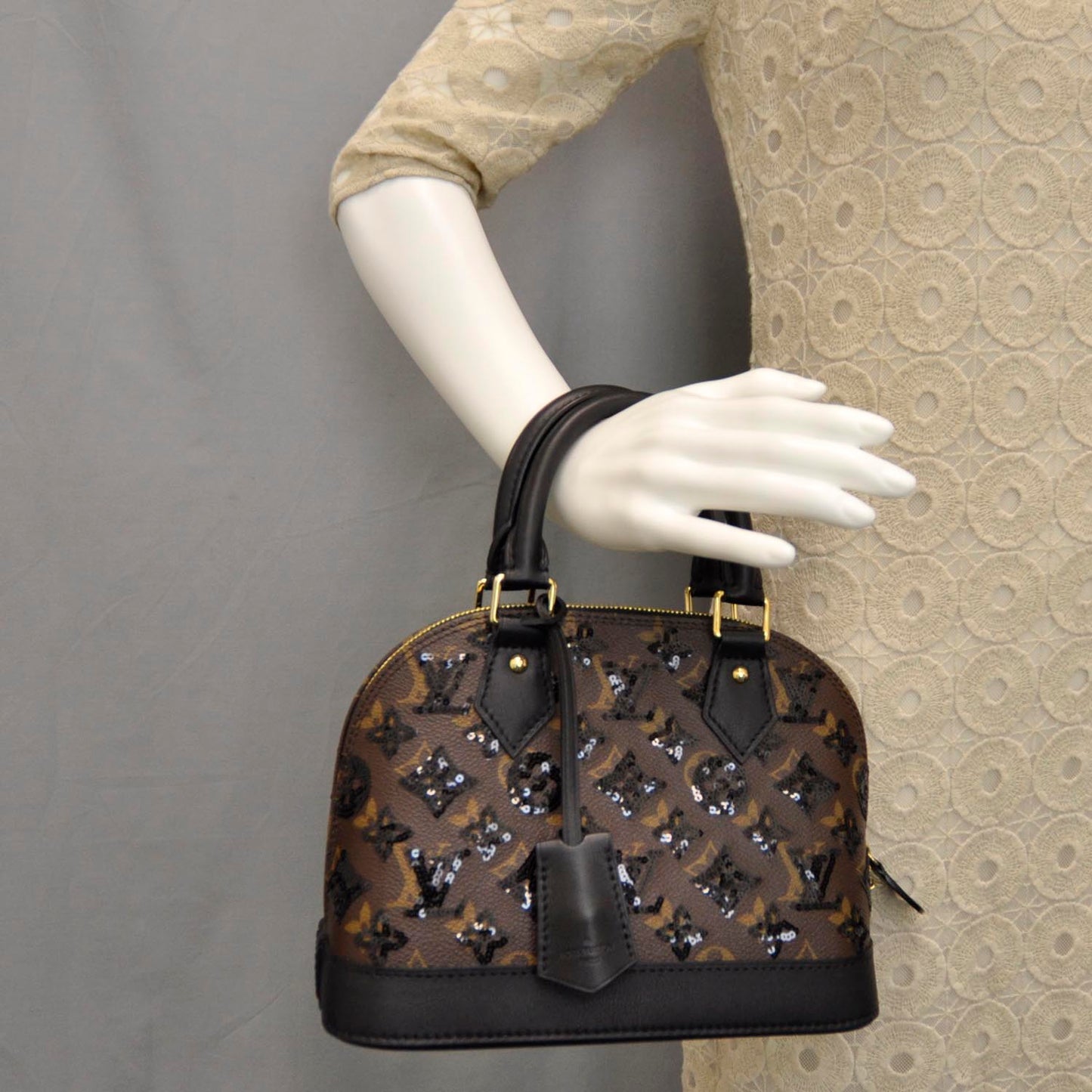 Monogram Sequins Eclipse Alma BB Black