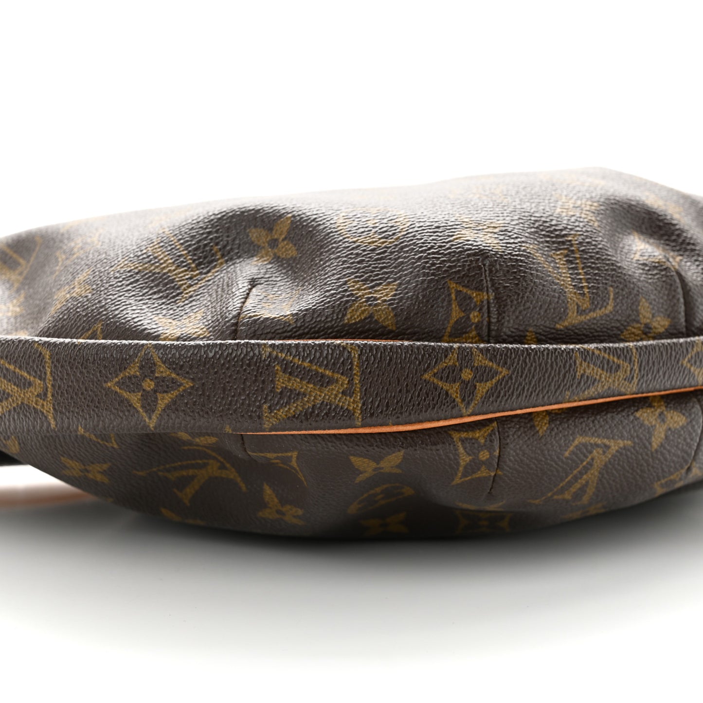 Monogram Croissant MM