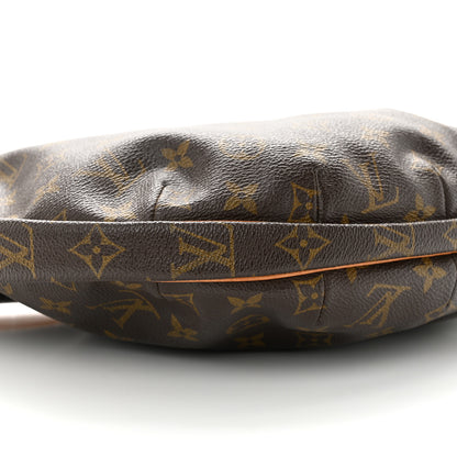 Louis Vuitton Monogram Croissant MM 8 of 10