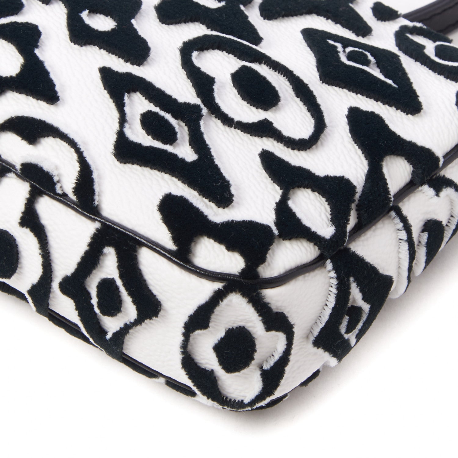 Louis Vuitton X UF Tufted Monogram Pochette Accessories White Black 4 of 8
