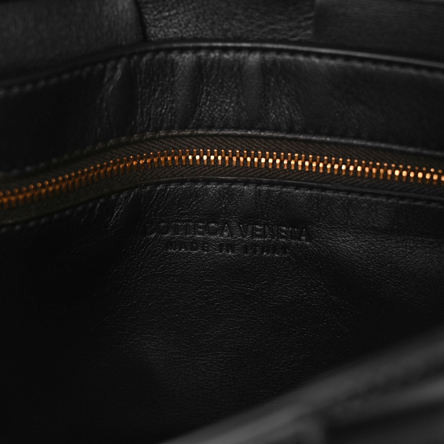 Bottega Veneta Spazzolato Intrecciato Maxi Cassette Crossbody Bag Black 7 of 9