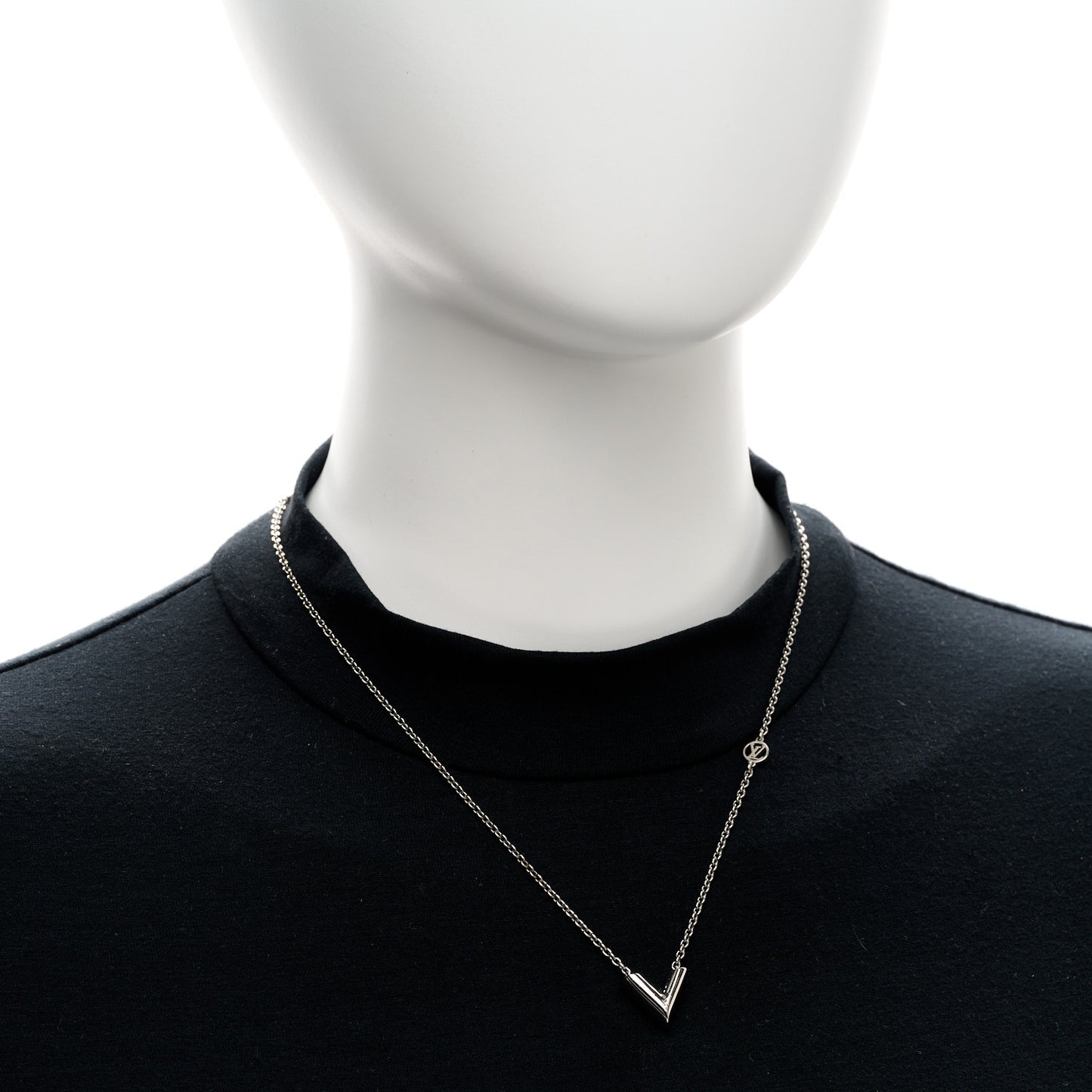 Metal Essential V Supple Necklace Silver