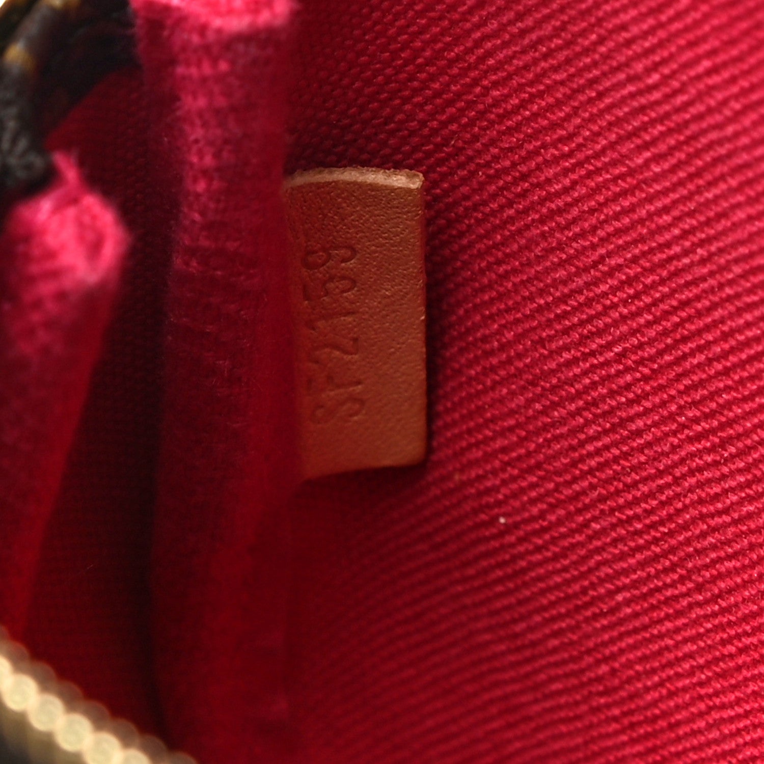 Louis Vuitton Monogram 2019 Christmas Animation Mini Courchevel Pochette Accessories Fuchsia 6 of 11