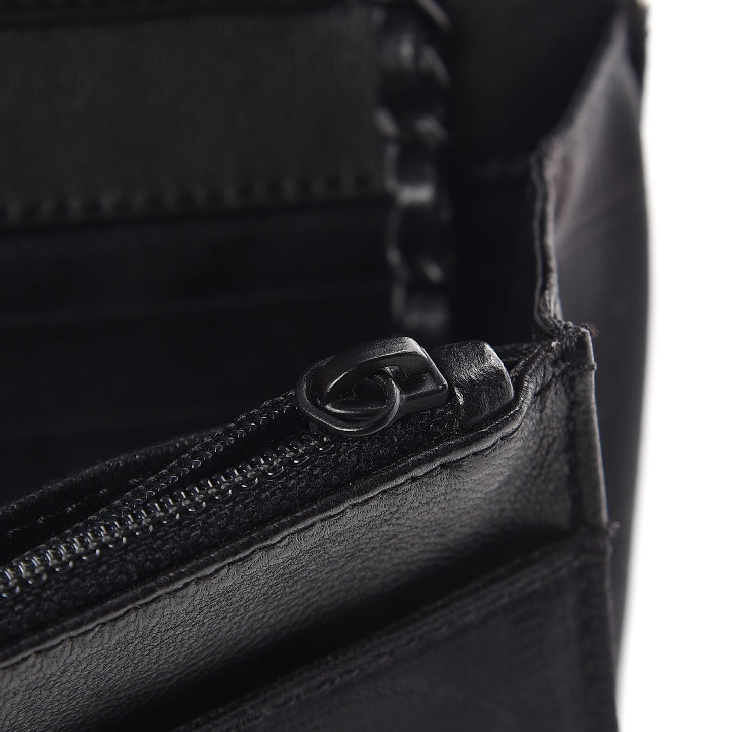 Nylon Travel Wallet On Chain WOC Black