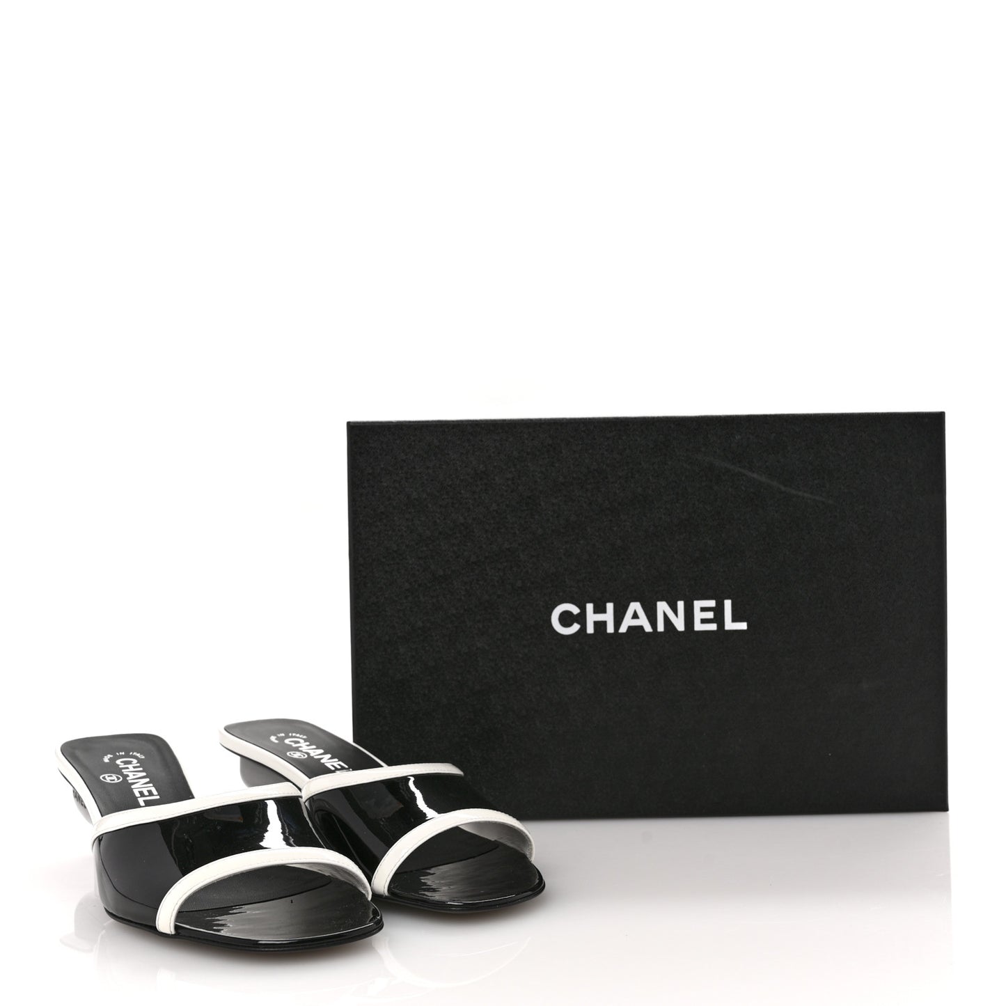 Patent Calfskin Mules 39 Black White Grey