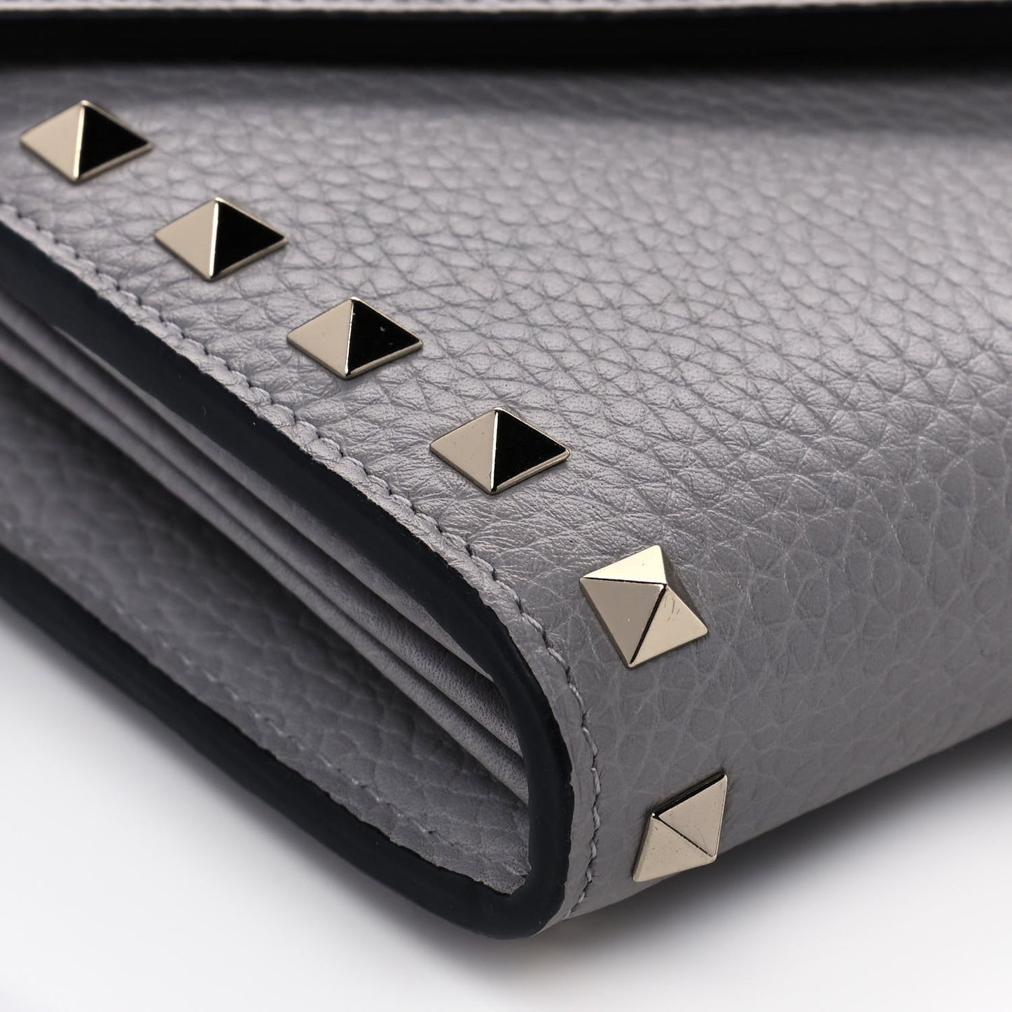 Pebbled Calfskin Rockstud Envelope Wallet on Chain Grey