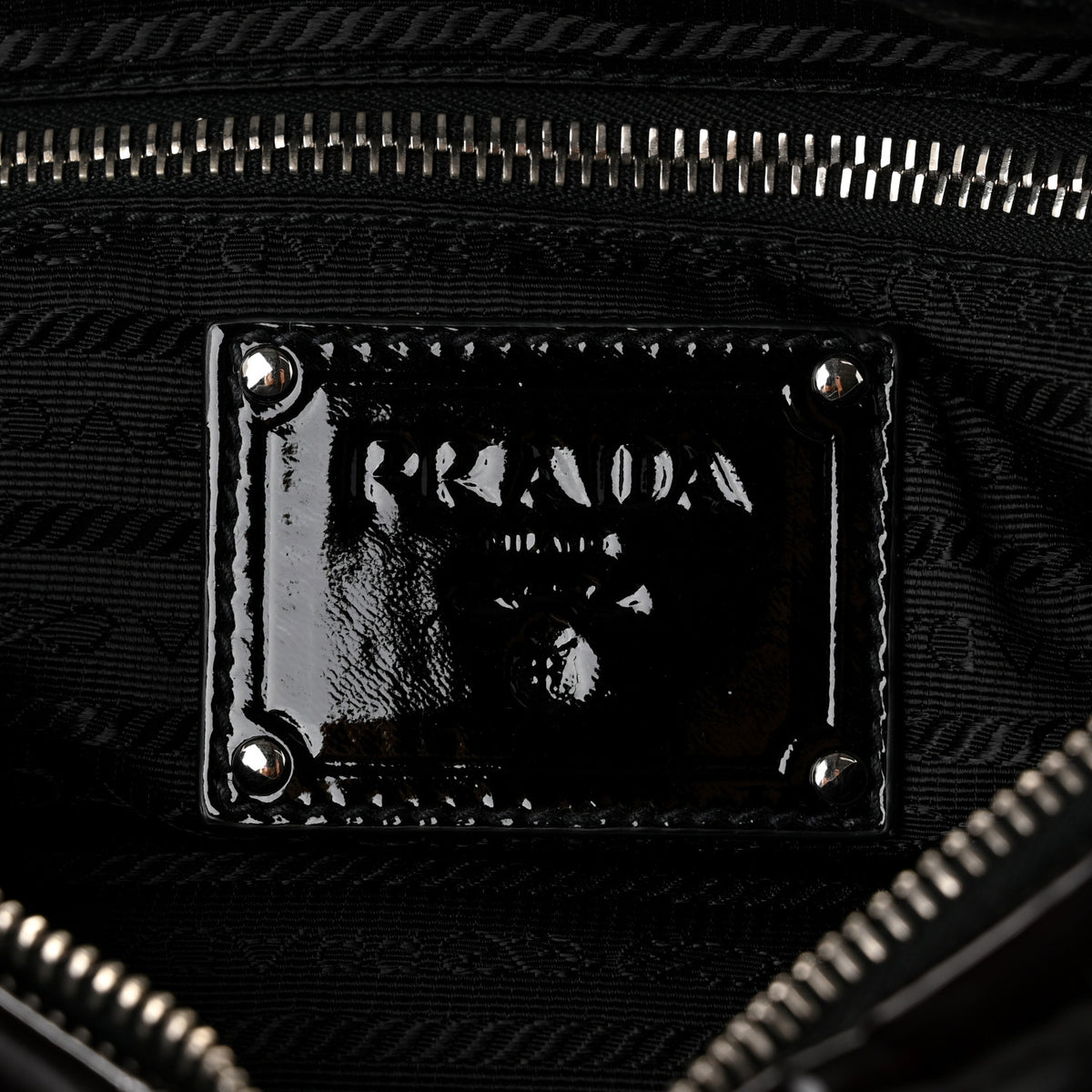 Vernice Sfumata Shoulder Bag Black Nudo