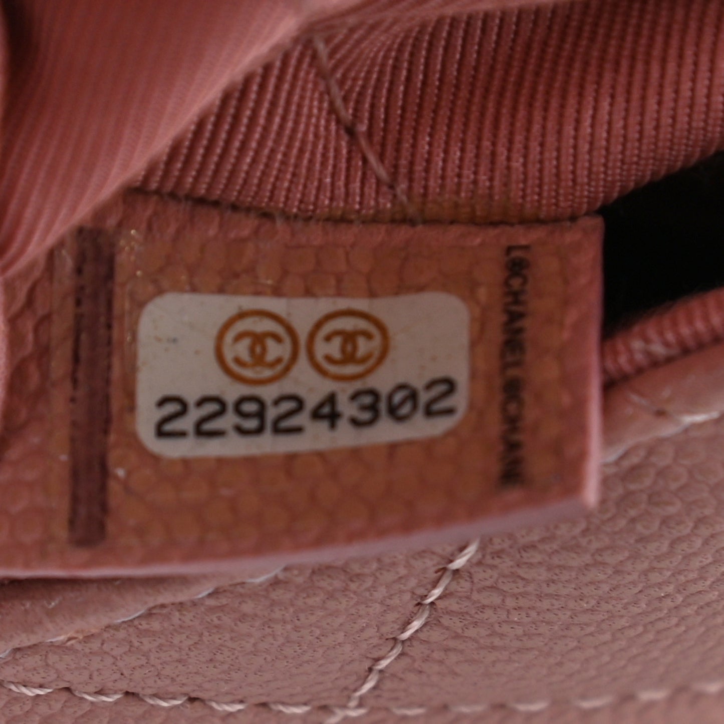 Caviar Quilted Medium Golden Class Pouch Light Pink