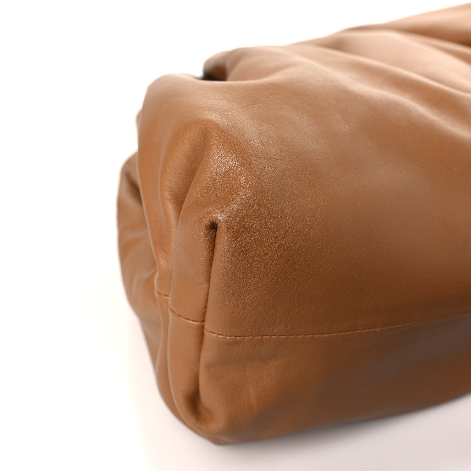 Bottega Veneta Smooth Butter Calf The Pouch Oversized Clutch Cammello 8 of 9