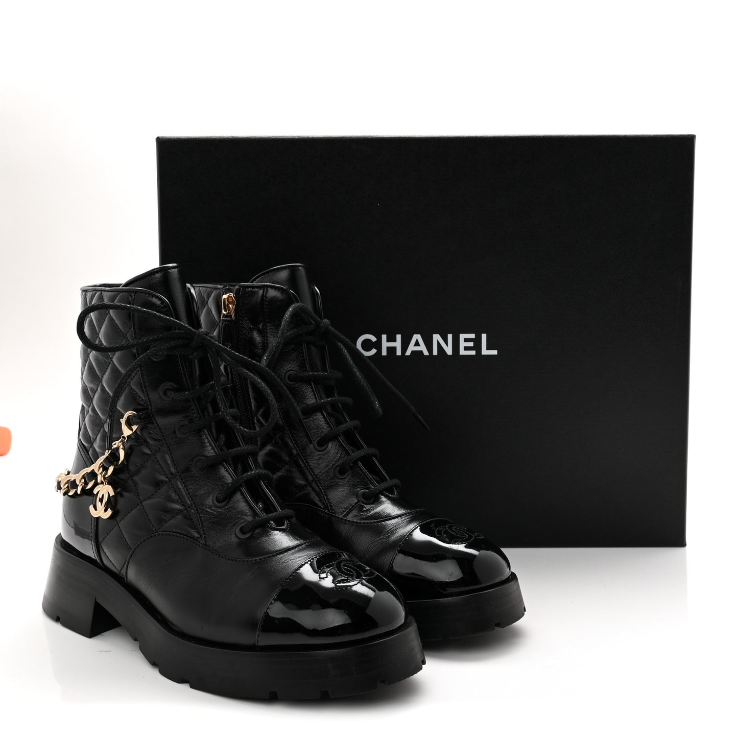 Shiny Calfskin Patent Quilted Chain Lace Up Combat Boots 38 Black