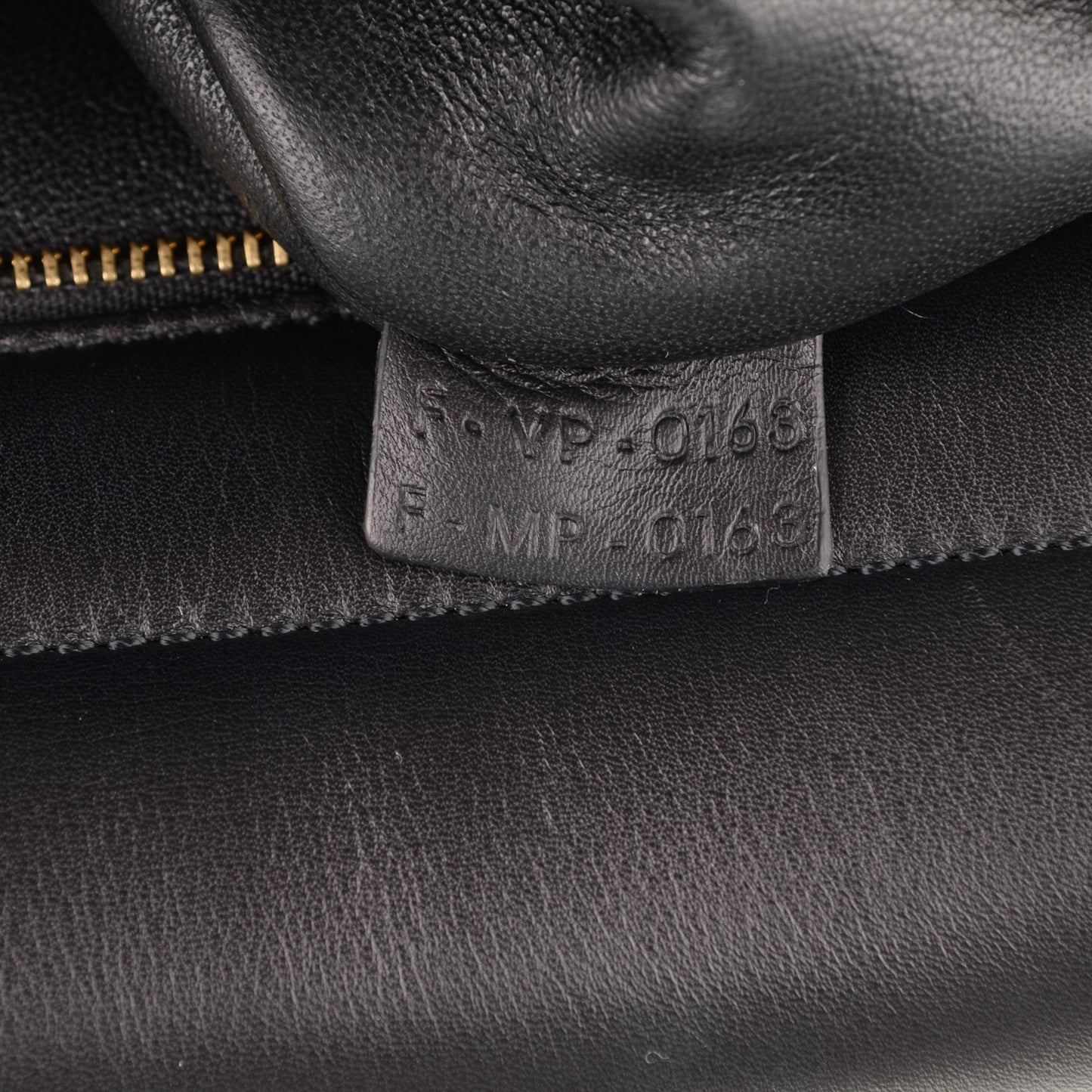Felt Smooth Calfskin Medium Trapeze Pearl Grey