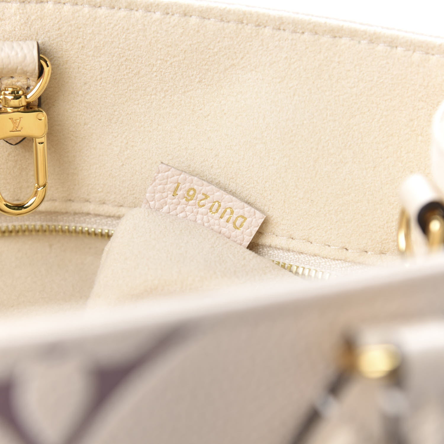 Louis Vuitton Empreinte Monogram Giant Onthego PM Creme Bois De Rose 9 of 10