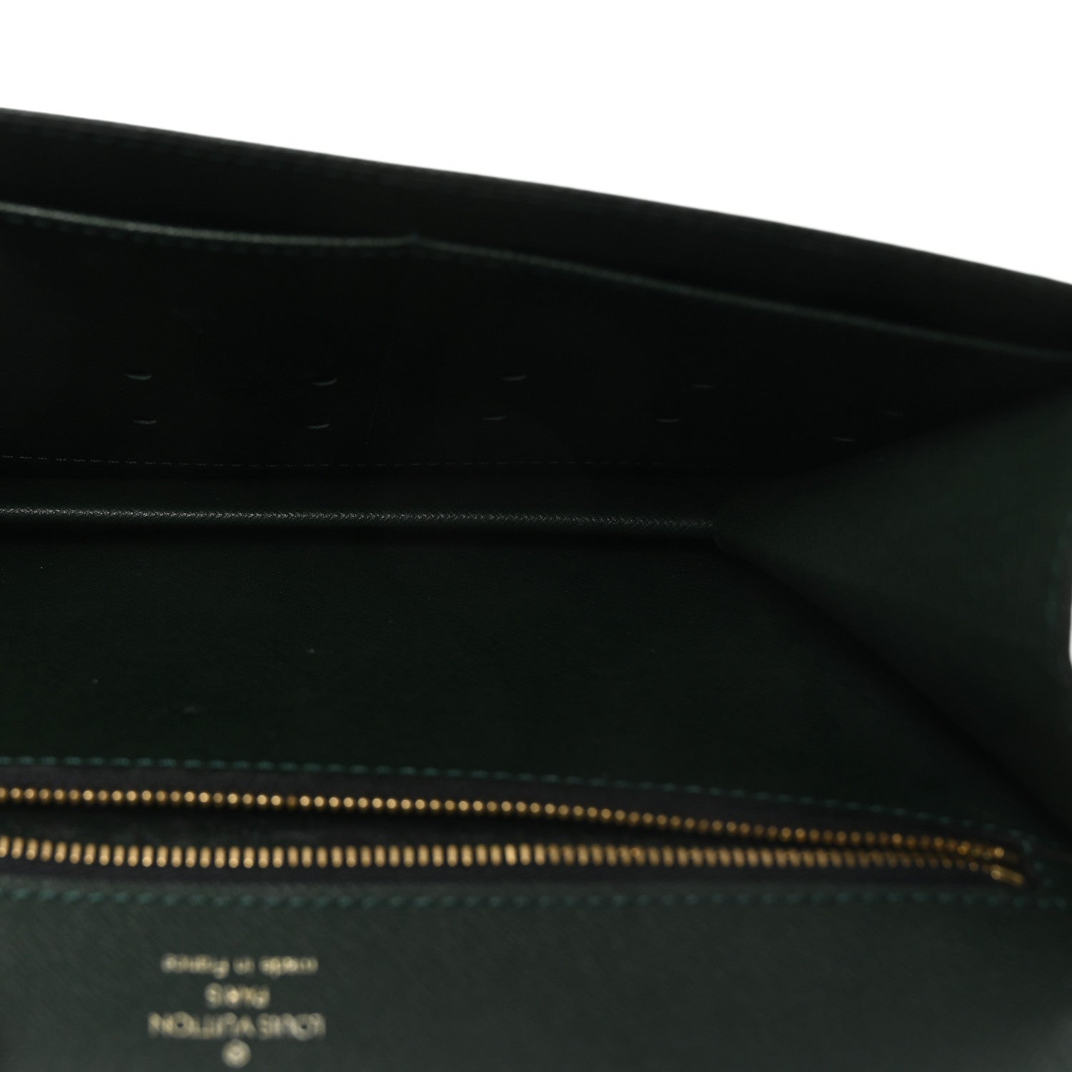 Louis Vuitton Taiga Pochette Belaia Epicea 5 of 6