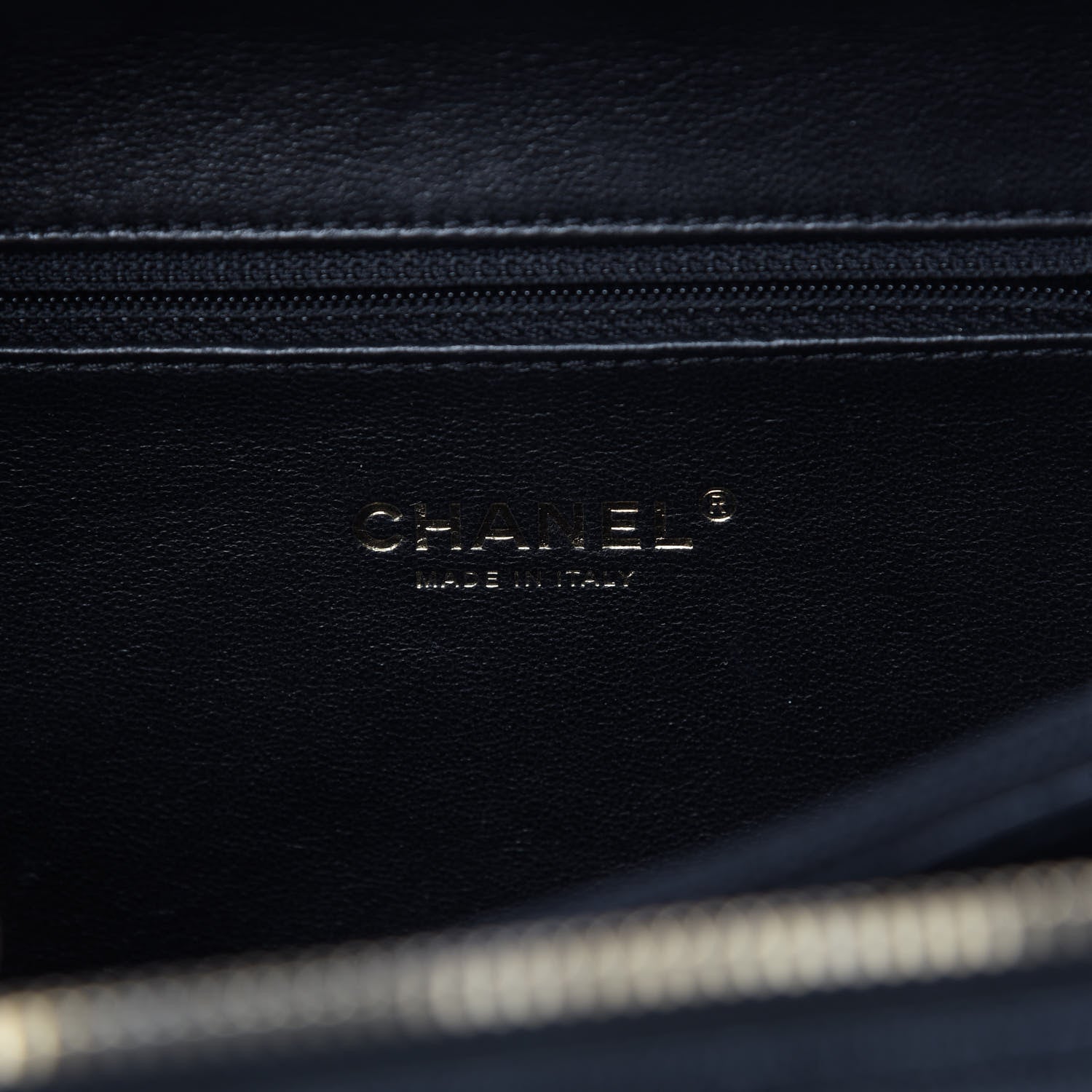 Chanel Caviar Quilted Medium CC Filigree Vanity Case Black 8 of 10