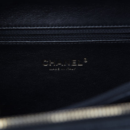 Chanel Caviar Quilted Medium CC Filigree Vanity Case Black 8 of 10