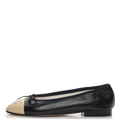 Chanel Eel Cap Toe Ballerina Flats 38 Black Beige 1 of 7