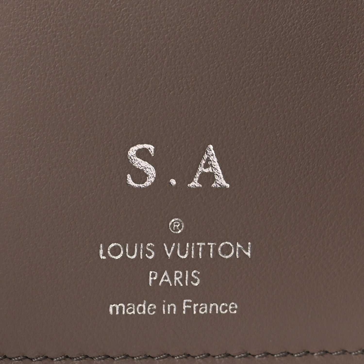 Louis Vuitton Taurillon Capucines Compact Wallet Magnolia 7 of 9