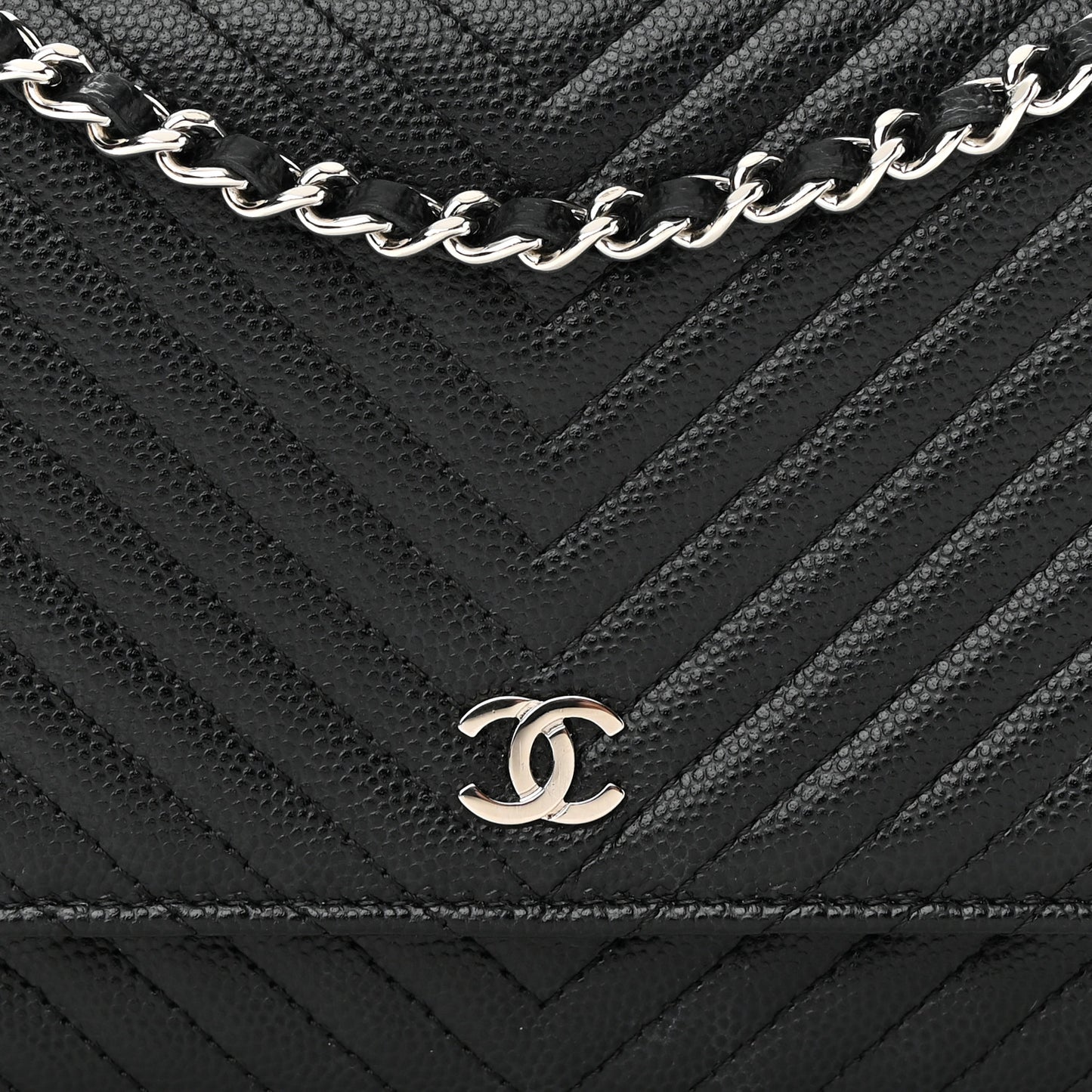 Caviar Chevron Quilted Wallet On Chain WOC Black