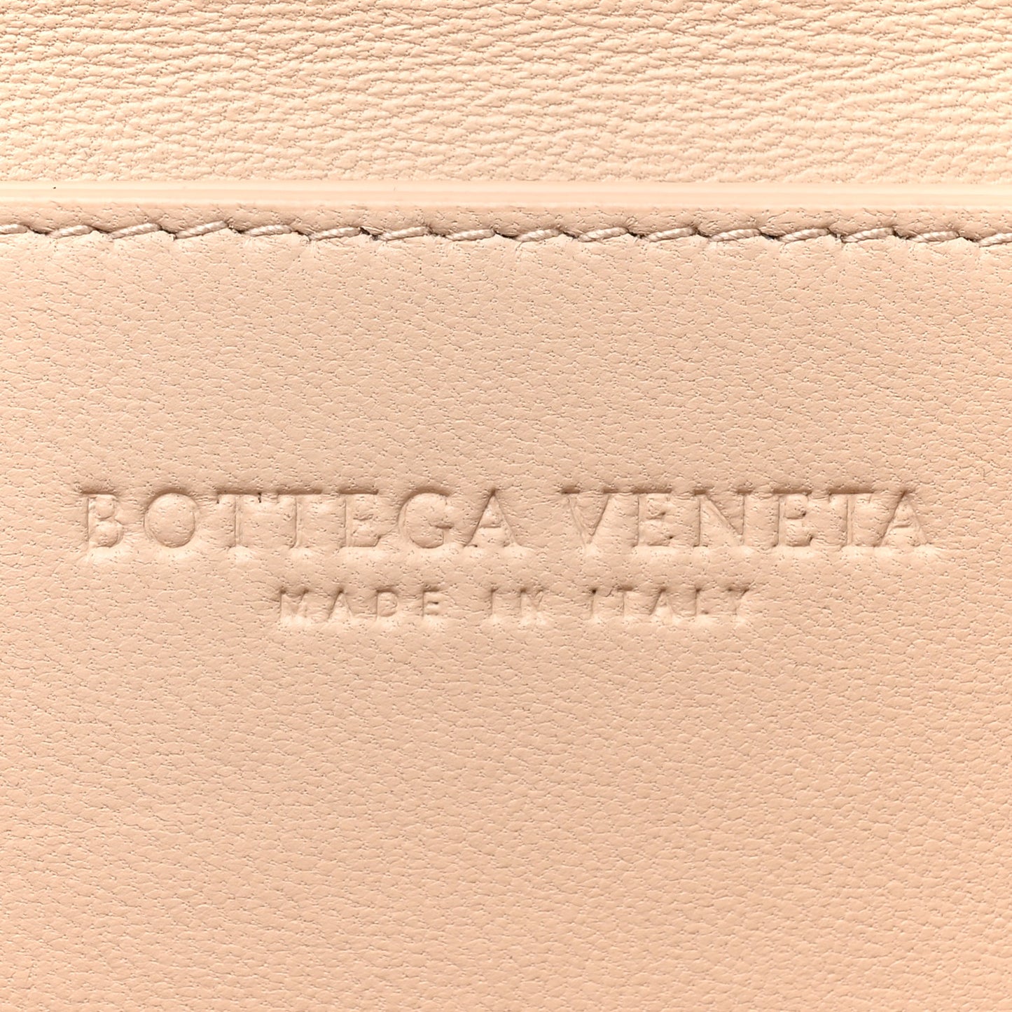 Spazzolato Calfskin Classic Mini BV Bag Nude