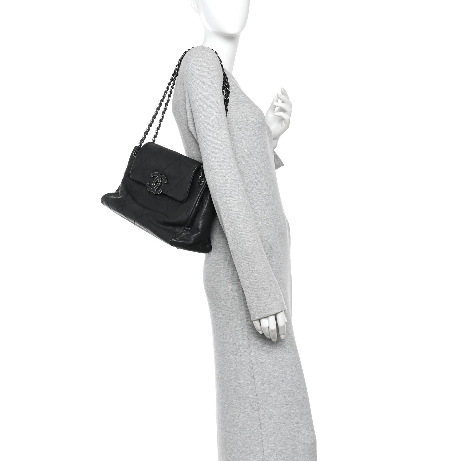 Chanel Calfskin Quilted Large Hamptons Flap Black 2 of 13