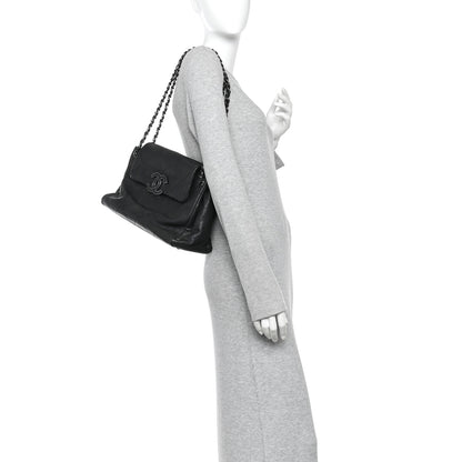 Chanel Calfskin Quilted Large Hamptons Flap Black 2 of 13