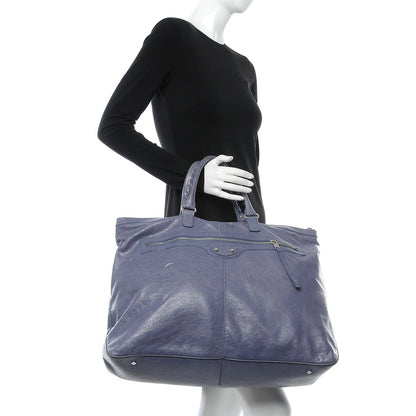 Balenciaga Agneau Classic Hardware Weekender Jacynthe 2 of 11